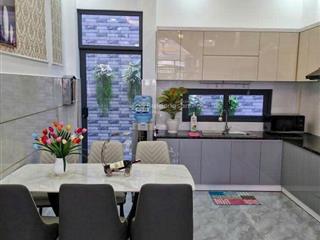 Chính chủ cần tiền bán nhanh nhà đường đinh bộ lĩnh p26 bình thạnh