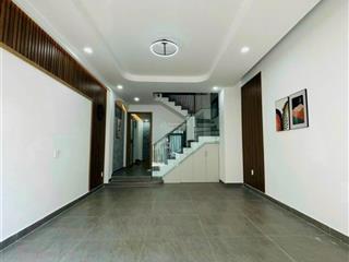 Chủ nhà ngộp lãi bán gấp nhà hẻm ô tô. huỳnh văn bánh phường 15 phú nhuận giá 2 tỷ 830