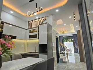 Kẹt tiền kinh doanh bán nhanh thu vốn nhà bàn cờ p3 quận 3