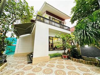 Bán biệt thự sân vườn phố linh lang, 145m2, 3 tầng, oto vào nhà, cách mặt phố 50m, chỉ 269tr/m2