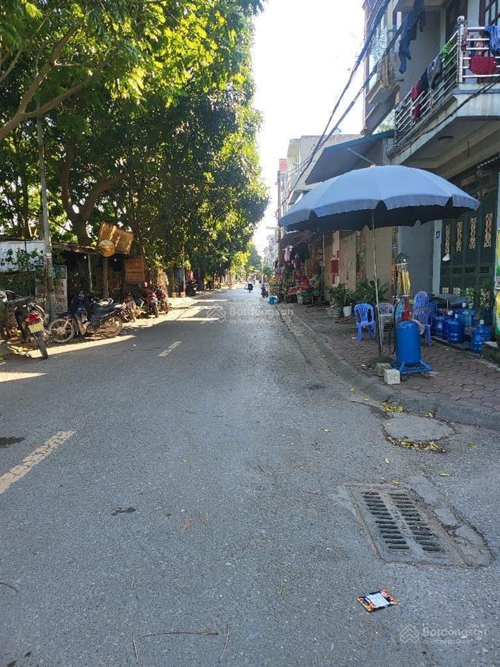 Đất liên mạc  vuông  ô tô vào đất  đầu tư chia lô  gần hồ  16,8 tỷ