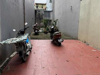 Đất kẻ vẽ ô tô tải vào sát chợ vuông đét11 tỷ