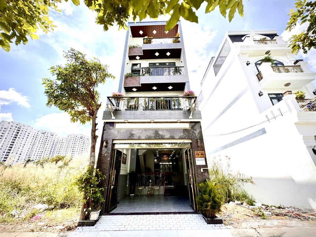 Bán nhà sổ riêng 84,2m2 hoàn công đầy đủ full nội thất kdc green riverside nhà bè