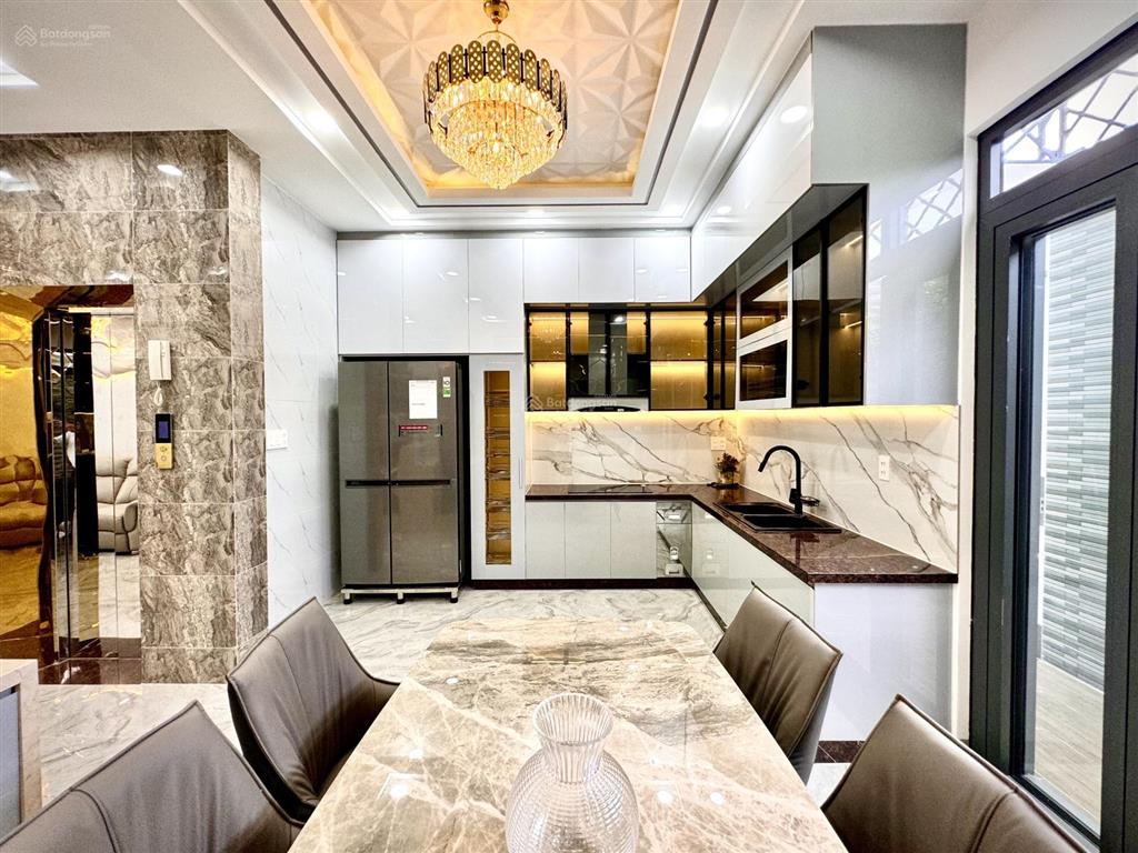 Bán nhà sổ riêng 84,2m2 hoàn công đầy đủ full nội thất kdc green riverside nhà bè