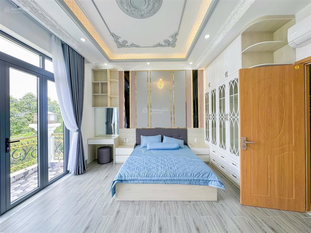 Nhà đẹp 4 tầng có thang máy kdc green riveside, nhà bè