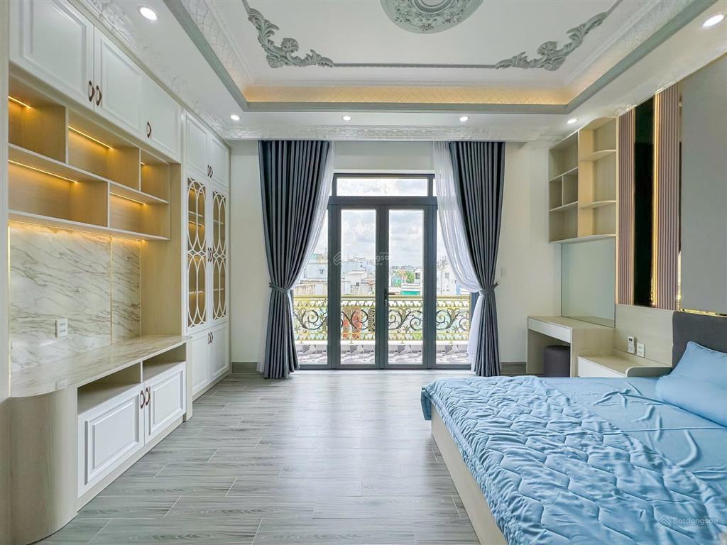 Nhà đẹp 4 tầng có thang máy kdc green riveside, nhà bè