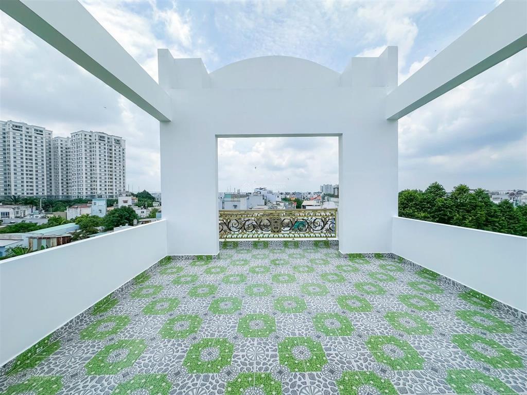 Nhà đẹp 4 tầng có thang máy kdc green riveside, nhà bè