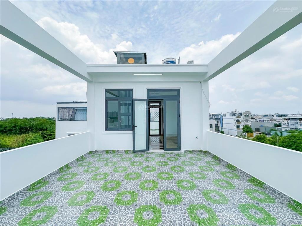 Nhà đẹp 4 tầng có thang máy kdc green riveside, nhà bè