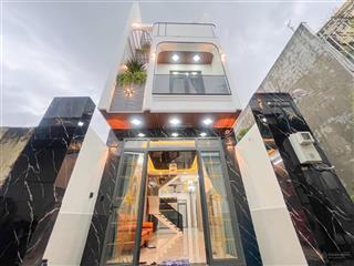 Bán nhà sổ riêng 64,7m2 xây 3 tầng có sân thượng 3 phòng ngủ full nội thất gần sát quận 7