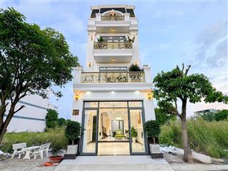Bán nhà sổ riêng 81.2m2 xây 4 tầng full nội thất luxury đẹp mê ly gần quận 7