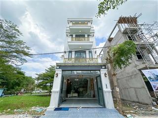 Bán nhà sổ riêng 80m2 xây dựng 4 tầng full nội thất mặt tiền đường 9m kdc gần quận 7 chỉ 10 phút