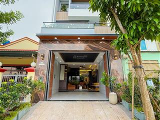 Bán nhà sổ riêng 90m2 mặt tiền đường số quận 7 (có thang máy)