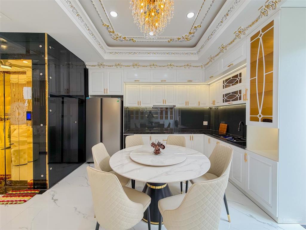 Bán nhà sổ riêng 5 tầng full nội thất có thang máy gần quận 7