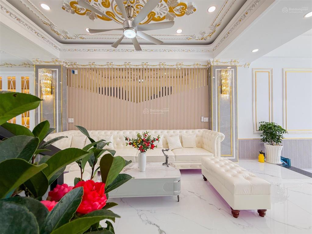 Bán nhà sổ riêng 5 tầng full nội thất có thang máy gần quận 7