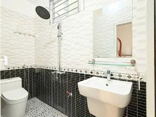 Nhà đẹp 30m2, 5 tầng, full nội thất đẹp  gần ngã tư cầu trắng, trung tâm hà đông  ở luôn