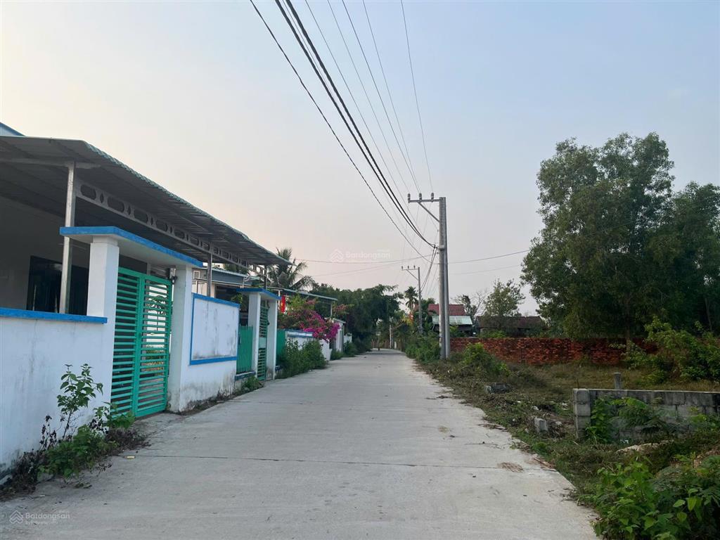 Bán lô đất 147m2 ngay đầu đường bến tràm, có sẵn 100m2 thổ cư. đường rộng, đi về trung tâm chỉ 2km