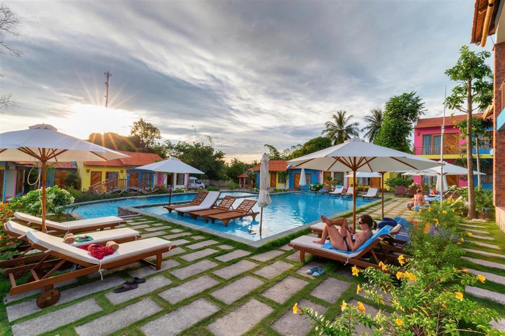 Bán lô góc 650m2 làng tây cửa lấp, phố du lịch trần hưng đạo. cả làng làm du lịch, gần biển giá tốt