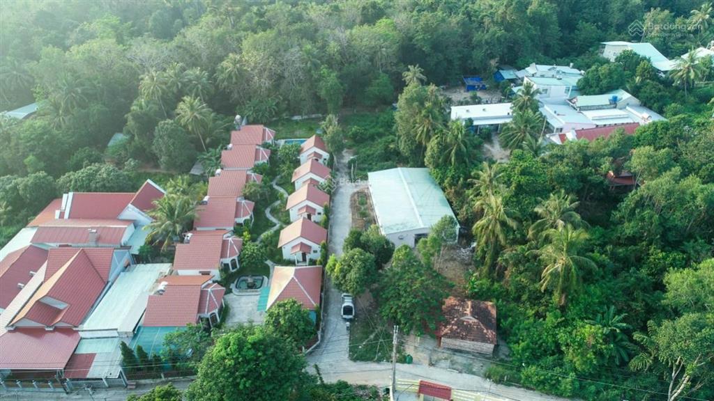 Bán lô 825m2 phố du lịch trần hưng đạo, kế bên resort. được ra mặt tiền đường quy hoạch rộng 20m