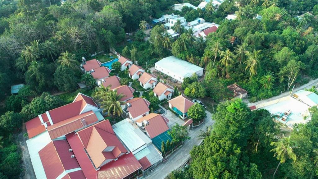 Bán lô 825m2 phố du lịch trần hưng đạo, kế bên resort. được ra mặt tiền đường quy hoạch rộng 20m