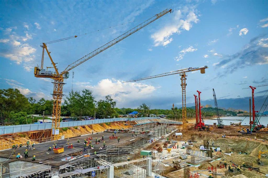 Bán lô diện tích lớn 144m2, tđc suối lớn. đối diện vườn hoa, gần biển, gần trung tâm apec, giá tốt