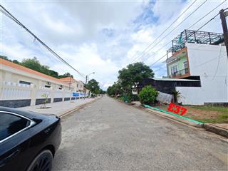 Cần bán lô 120m2 tđc khu phố 10, đối diện công viên. ngay cạnh siêu dự án sân bay cũ của sungroup.