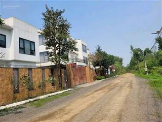 Bán đất tại xã tiến xuân, giá thỏa thuận, 986m2, mặt tiền 20m . lô đất bám hồ 20m. giá tốt