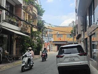 Khu bàu cát69m2nhà 3 tầng btct4x18có 10pndòng tiền 35 triệu/ thángnhỉnh 7tỷ