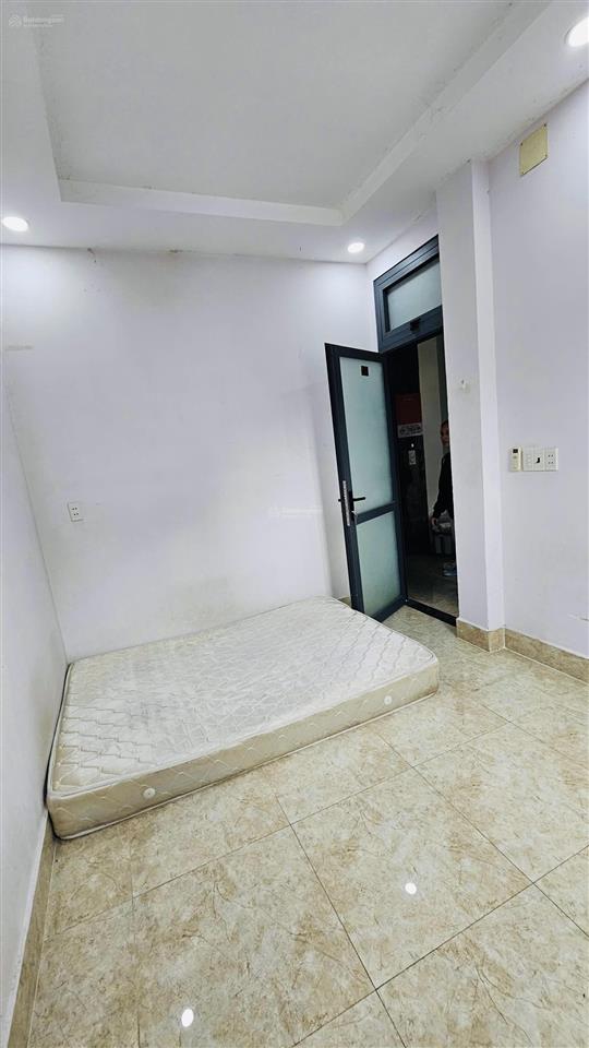 Q3căn hộ dịch vụ70m2 nhà 6 tầng  thang máy  h.công  cho thuê 60tr/th  hxh  nhỉnh 12 tỷ