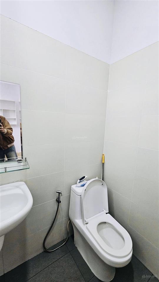 Q3căn hộ dịch vụ70m2 nhà 6 tầng  thang máy  h.công  cho thuê 60tr/th  hxh  nhỉnh 12 tỷ