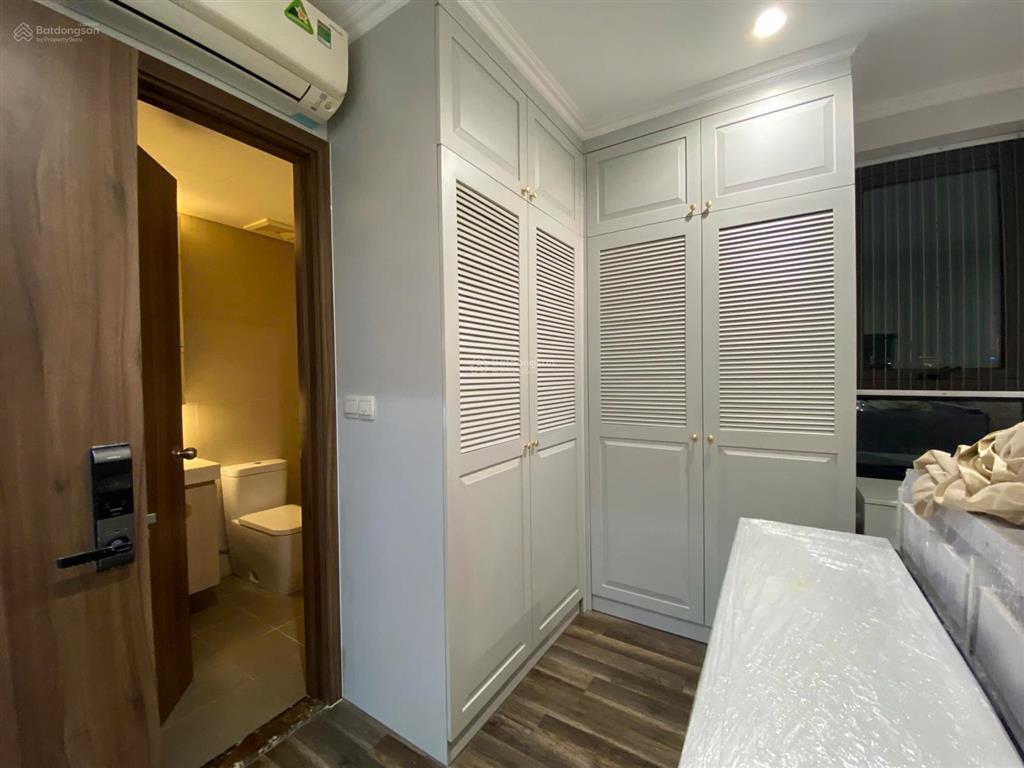 Chính chủ bán căn hộ res 11, lạc long quân, quận 11, dt 73m2, 2pn, 2wc, giá 5 tỷ (giá thật) sổ