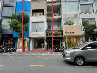 Bán gấp nhà mt trần hưng đạo, quận 5, 4.5x20m, trệt + 3 lầu  hđt 90 triệu, giá 31 tỷ