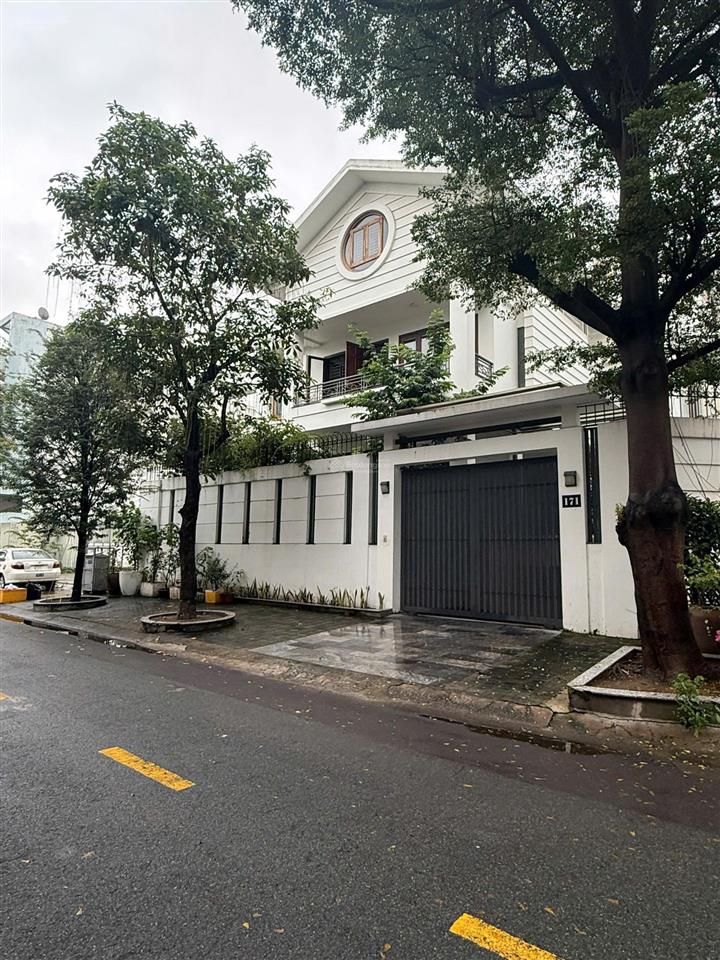 Villa đẹp mặt tiền đỗ pháp thuận  an phú quận 2, diện tích 16x20m 320m2, h + 4 tầng, giá 95 tỷ