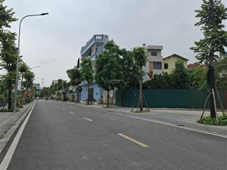 Bán đất bát tràng thôn đông dư gia lâm diện tích 196m2 * 9,2m * 16 tỷ, trục kinh doanh ôtô tránh