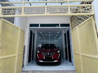 Bán nhà nguyễn sơn long biên hà nội diện tích  83m2 * 3,47m * 3 tầng * 17,8 tỷ ôtô vào nhà