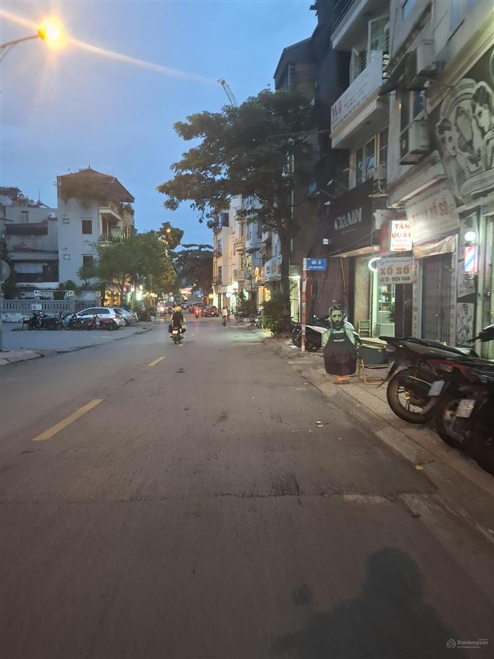 Bán đất thạch bàn cổ linh long biên hà nội diện tích  71m2 * 4,7m * 14,3 tỷ đường 5m