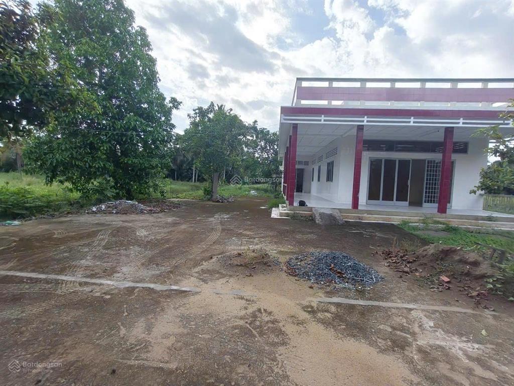 Siêu phẩm đất vườn 15,579m2 có nhà vườn 3pn sát cầu rạch miễu 2 (800m) mới thông xe