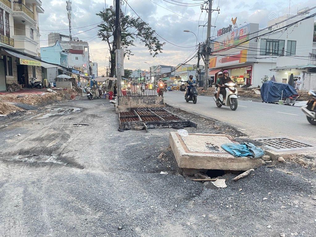 Đất đẹp xây biệt thự, 243m2, hai mặt tiền, nguyễn thị định, các lái, quận 2, chỉ 18,5 tỷ.