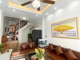 Bán nhà 5 tầng, xuân đỉnh  bắc từ liêm. giá 4.5 tỷ  ô tô đỗ cổng