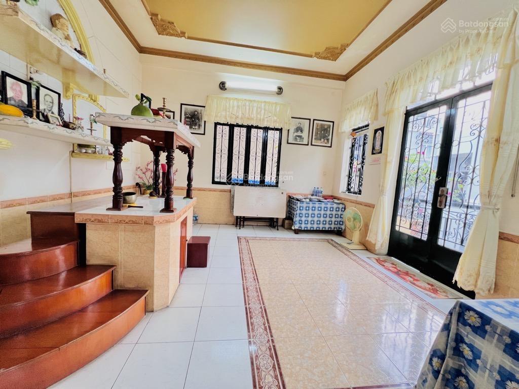 Bán biệt thự 3 tầng 230m2 ngang khủng 10m bề thế phan xích long phú nhuận kề q3  chỉ 37 tỷ nhỉnh