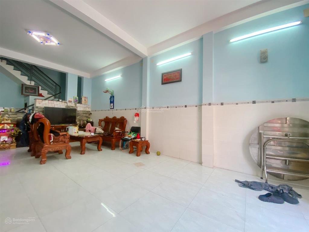 Nhà hxh ngay nhà thi đấu phú thọ, âu cơ lạc long quân giáp q10, q11  95m2 ngang 5.3m chỉ 9tỷ nhỉnh