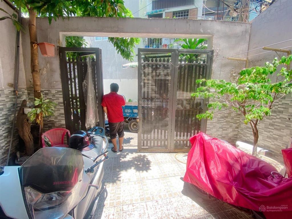 Nhà hxh ngay nhà thi đấu phú thọ, âu cơ lạc long quân giáp q10, q11  95m2 ngang 5.3m chỉ 9tỷ nhỉnh