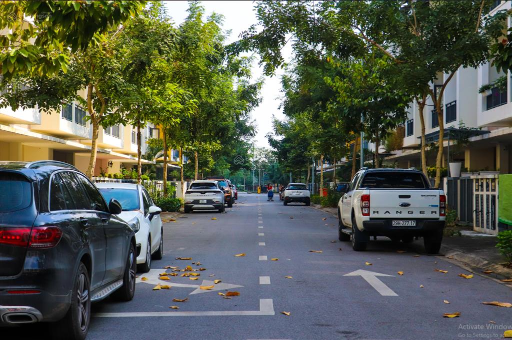 Hiếm! bán gấp nhà biệt thự liền beome từ sơn, bắc ninh. 75m2  mt5m, sổ đỏ cất két! 5,35 tỷ