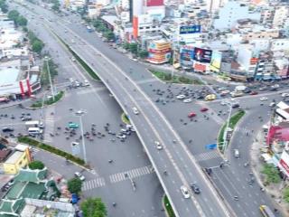 Cho thuê biệt thự sân vườn,hồ bơi tại bình thạnh. dtsd 400m2. kctrệt2 lầu. giá 70tr