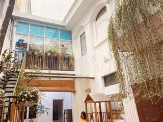 Cho thuê biệt thự sân vườn nam kỳ khởi nghĩa q3. dtsd 312,5m2kc sân vườn, trệt, lầu. giá120tr