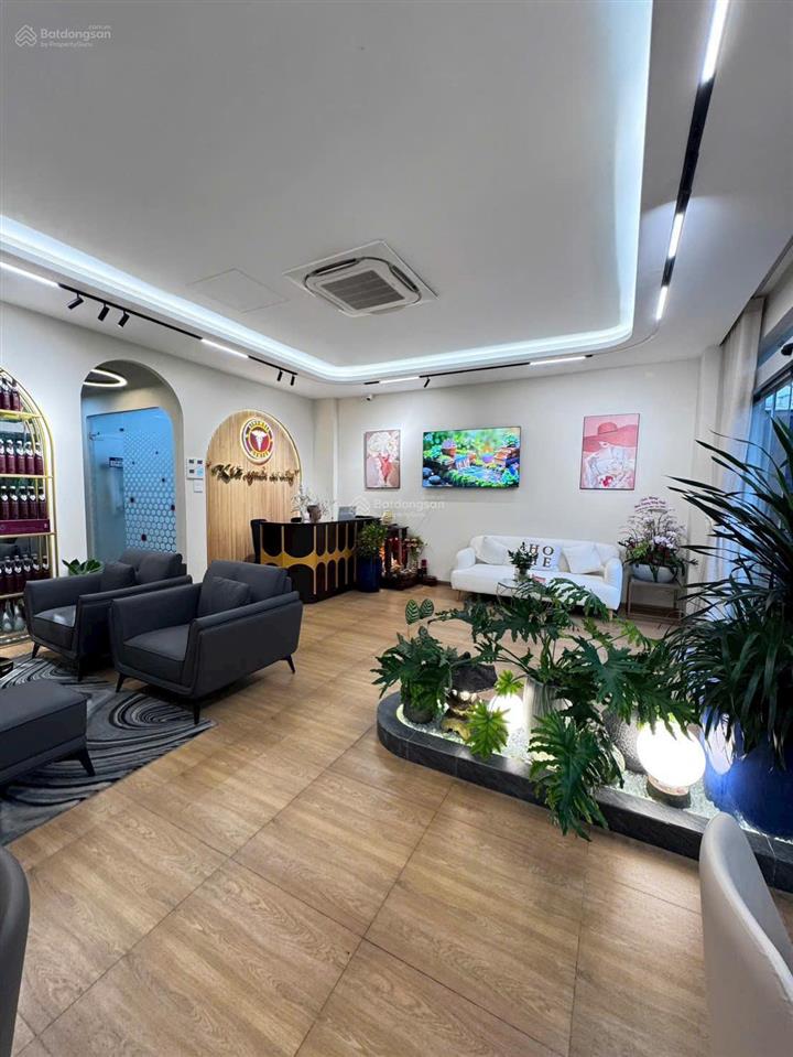 Bán gấp, viên kim cương ngay phố hoa phan xích long q.pn, dt 50m2, nh5mx12.5m, 5 tầng,chỉ 7tỷ 460