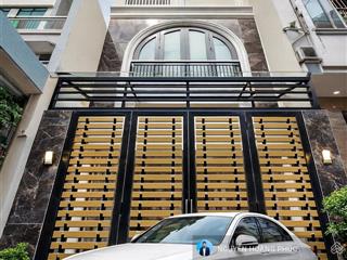 Bán nhà đường nguyễn công trứ quận 1, dòng tiền 800tr/năm, 15chdv thang máy, cn 83m2, giá 17.9 tỷ