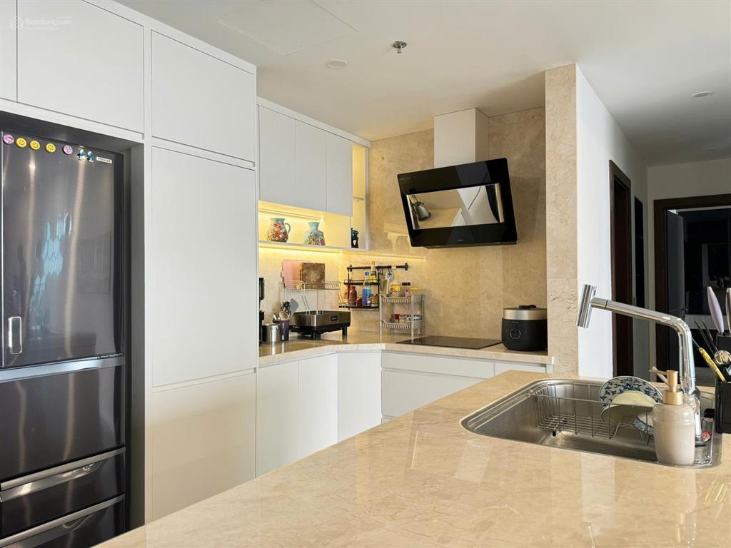 Cho thuê căn hộ dự án cao cấp 3pn full đồ dự án sunshine golden river, phú thượng
