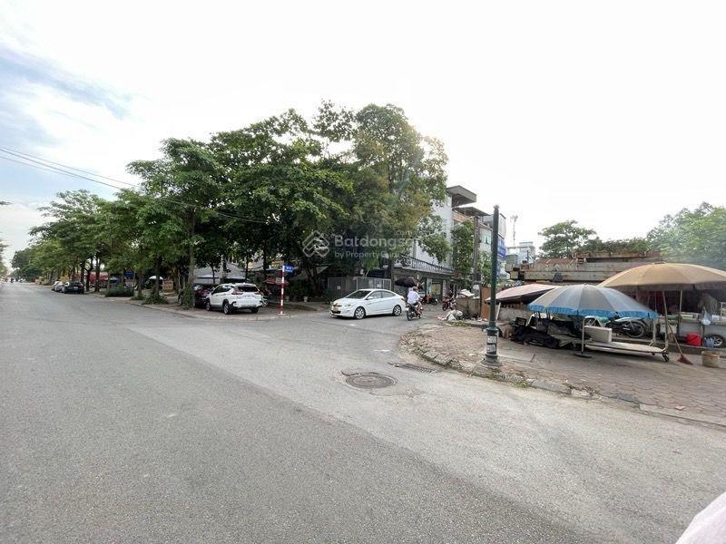 299.5m2 vuông vắn ô tô tránh chia lô đỉnh ngõ thông ngô gia tự gần trường học chợ diêm gỗ
