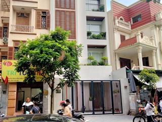 Căn nhà trong mơ vị trí đắc địa thang máy thiết kế hiện đại  view vườn hoa & xoài xanh mát