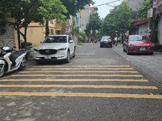 Siêu phẩm đất vàng kẻ tạnh ngõ bàn cờ ô tô 7 chỗ vào tận đất giá chỉ 14 tỷ